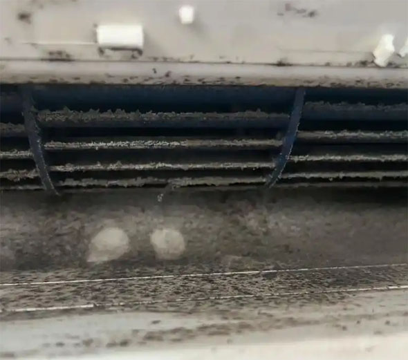 巩义空调吹的风有股烧焦味是怎么回事